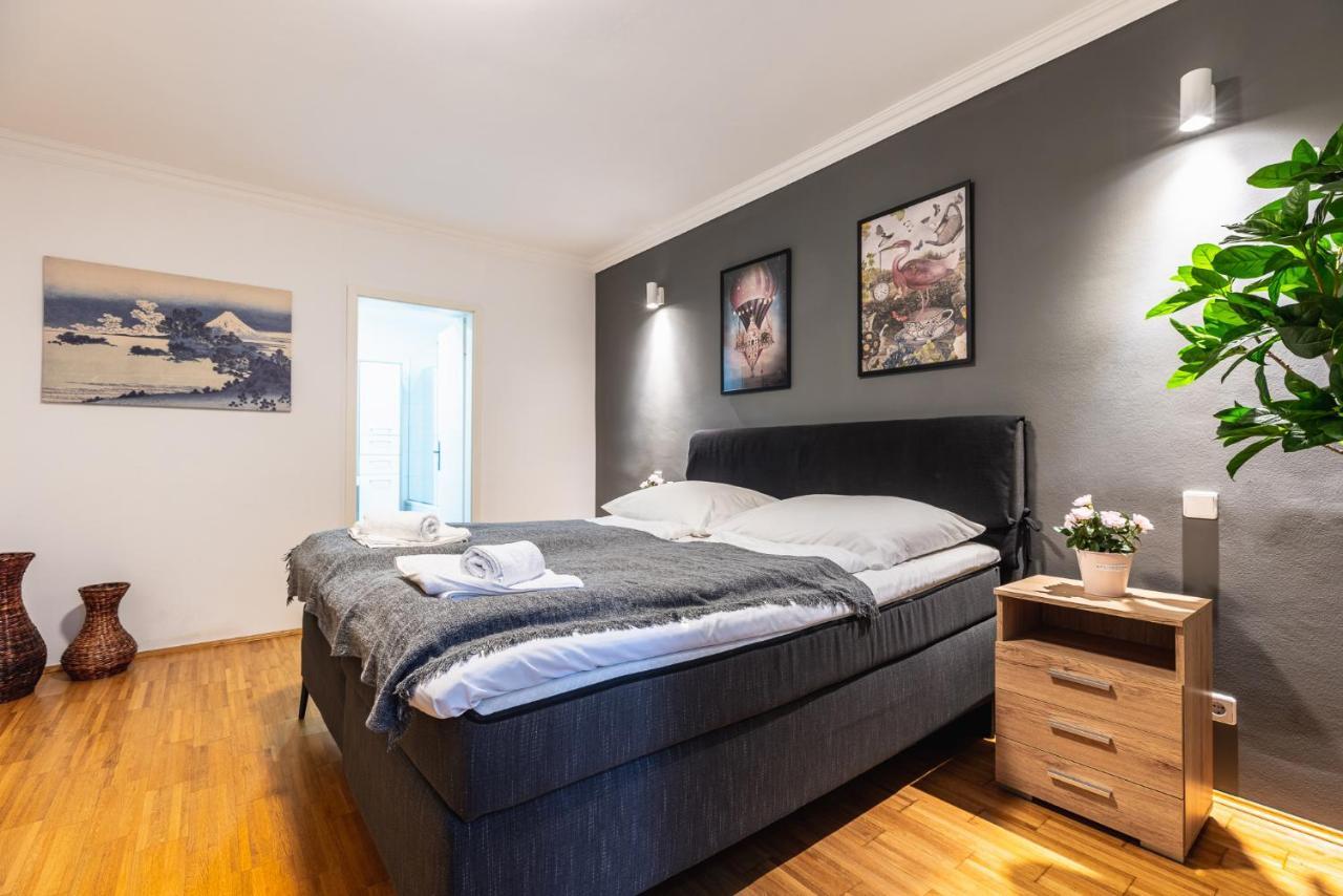 Live Centrally In A Spacious And Modern Apartment In Viena Exterior foto