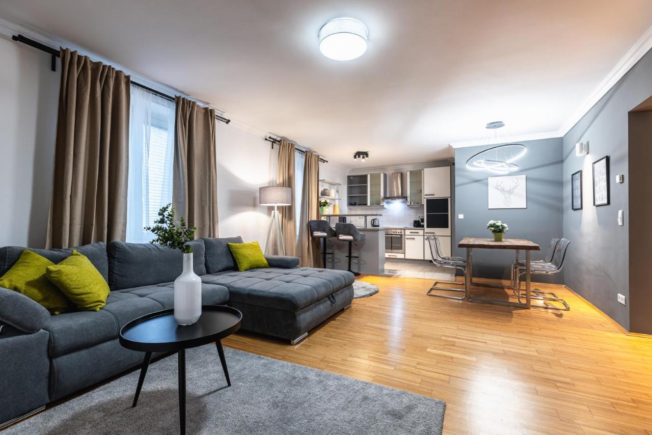 Live Centrally In A Spacious And Modern Apartment In Viena Exterior foto