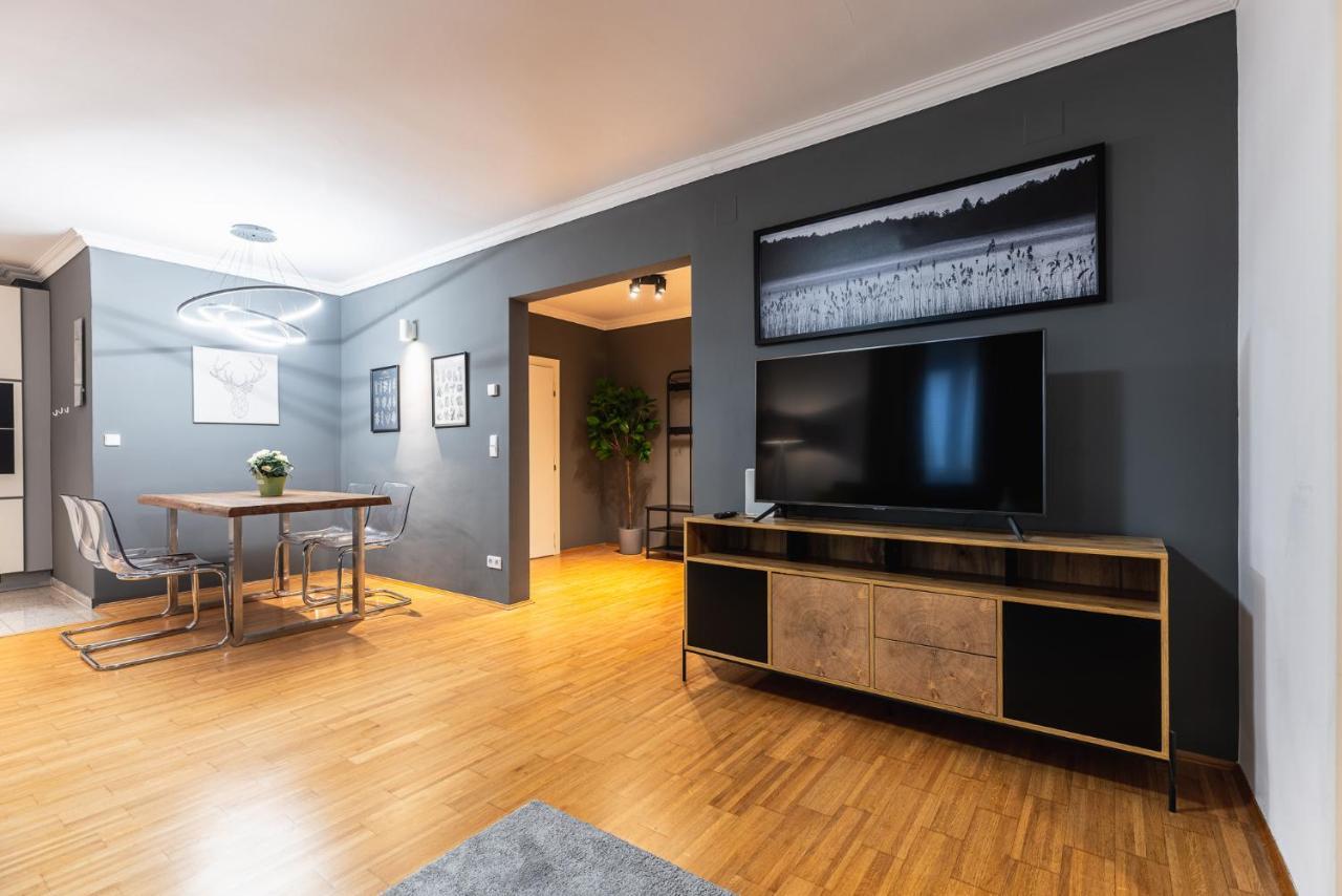 Live Centrally In A Spacious And Modern Apartment In Viena Exterior foto