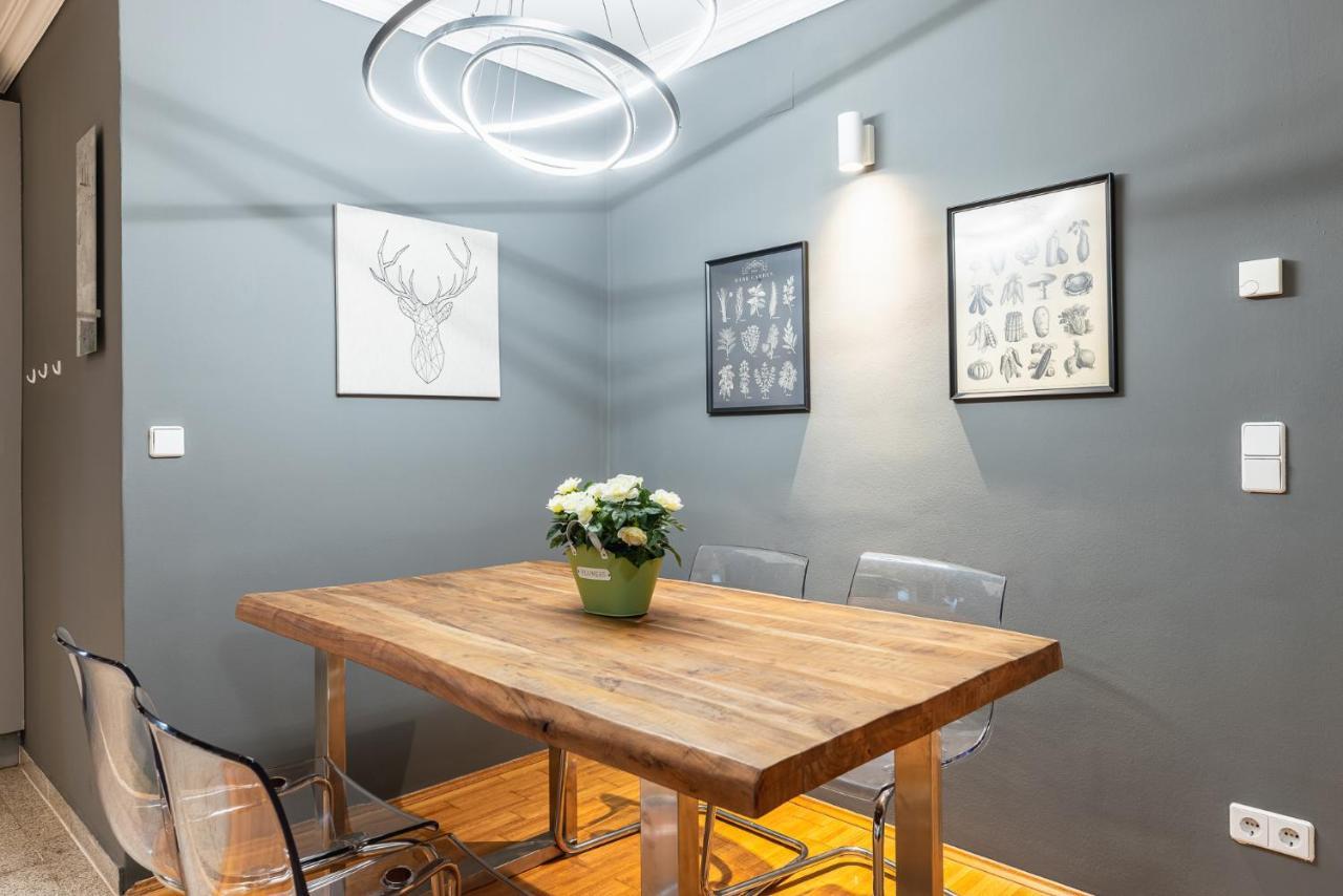 Live Centrally In A Spacious And Modern Apartment In Viena Exterior foto