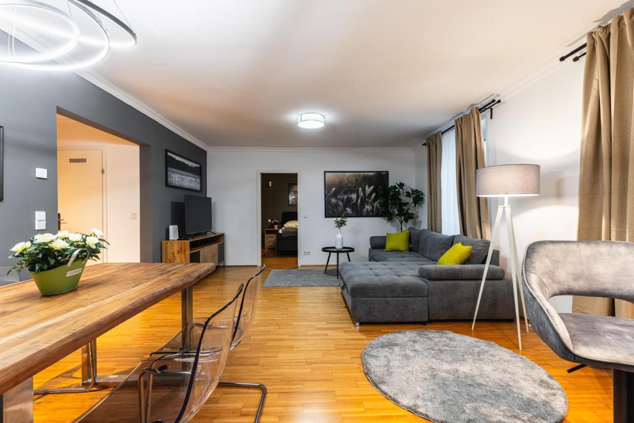 Live Centrally In A Spacious And Modern Apartment In Viena Exterior foto