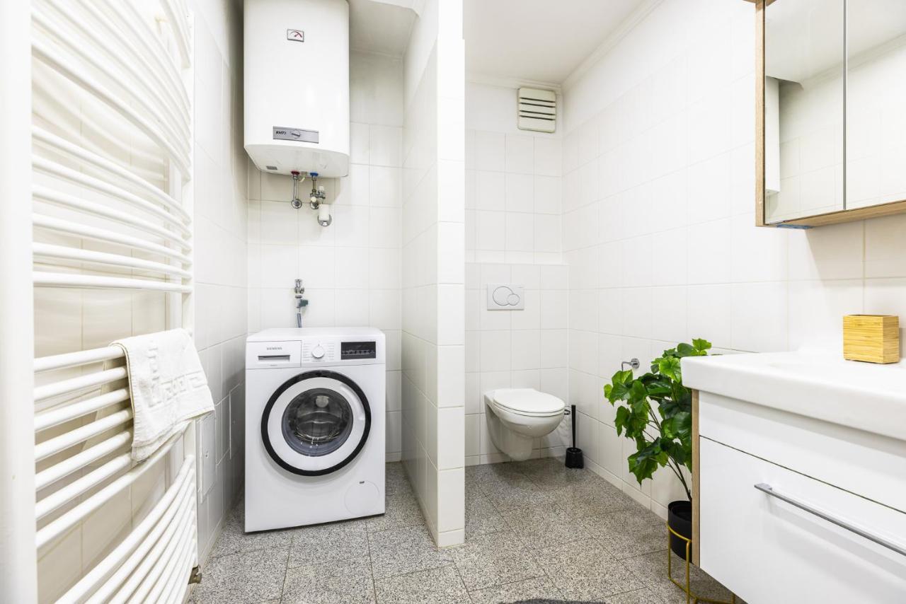 Live Centrally In A Spacious And Modern Apartment In Viena Exterior foto